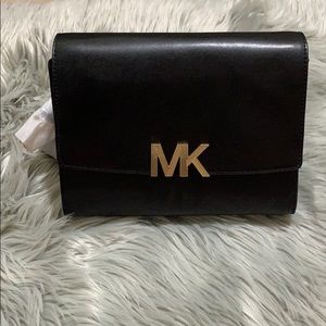 MK Black (Cross body